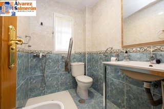 Piso en venta en Camino de Ronda - Rosaleda en Granada