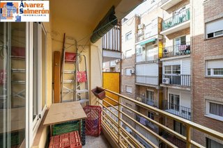 Piso en venta en Camino de Ronda - Rosaleda en Granada