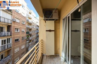 Piso en venta en Camino de Ronda - Rosaleda en Granada