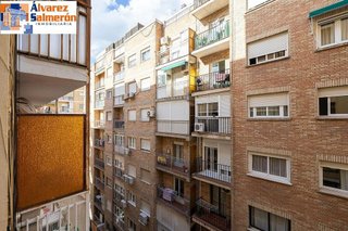 Piso en venta en Camino de Ronda - Rosaleda en Granada