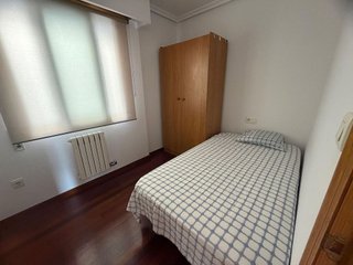 Piso en venta en Universidad en Ourense