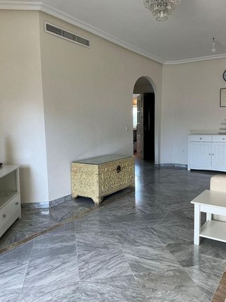 Piso en venta en Nueva Andalucía centro en Marbella