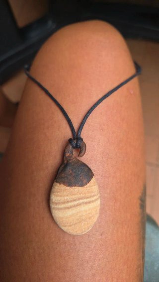 Collar artesanal de piedra natural