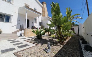 Chalet en venta en Montepilar en Eliana (l´)