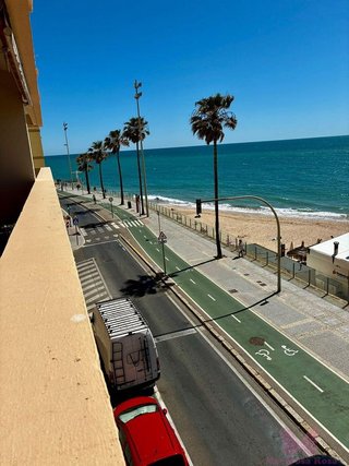 Piso en venta en Playa Stª Mª del Mar - Playa Victoria en Cádiz