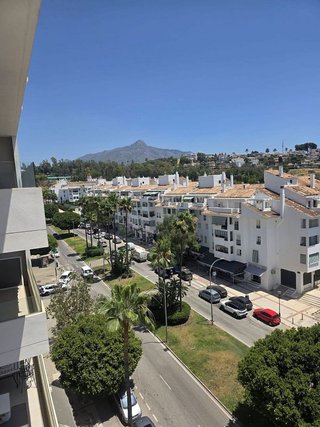 Piso en venta en Nueva Andalucía centro en Marbella