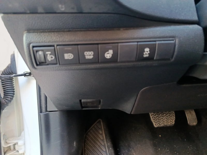 Toyota Auris 2024, foto 13