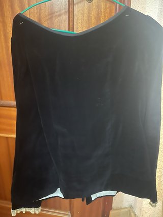 Corpiño de terciopelo negro
