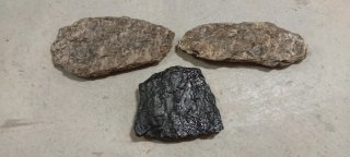 Pietre dipinte a mano: paesaggi montani