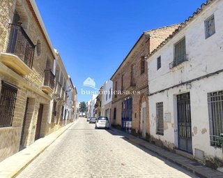 Casa adosada en venta en Porcuna
