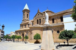 Casa adosada en venta en Porcuna