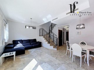Casa adosada en venta en Núcleo Urbano en Pobla de Vallbona (la)