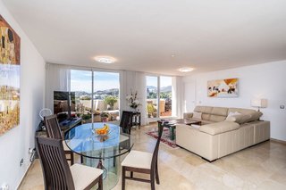 Piso en venta en Los Arqueros-Puerto del Almendro en Benahavís