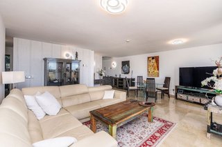 Piso en venta en Los Arqueros-Puerto del Almendro en Benahavís