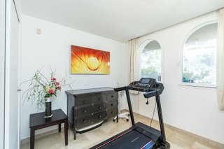 Piso en venta en Los Arqueros-Puerto del Almendro en Benahavís