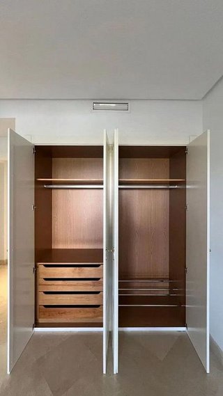 Piso en venta en Los Naranjos - Las Brisas en Marbella