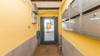 Piso en venta en El Raval en Barcelona