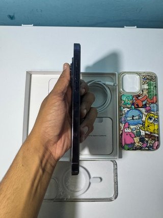 iPhone 14 Pro Max Morado + Accesorios