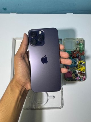 iPhone 14 Pro Max Morado + Accesorios