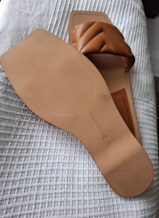 Sandalias planas Stradivarius beige/marrón