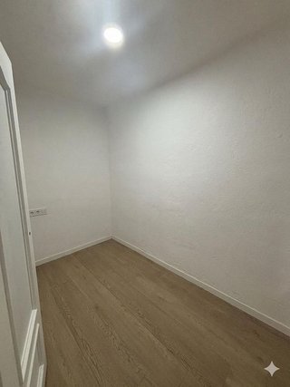 Piso en venta en Fondo en Santa Coloma de Gramanet