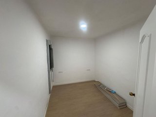 Piso en venta en Fondo en Santa Coloma de Gramanet
