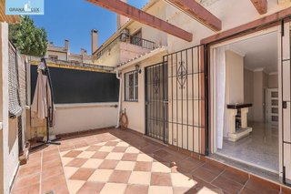 Casa adosada en venta en Huétor Vega