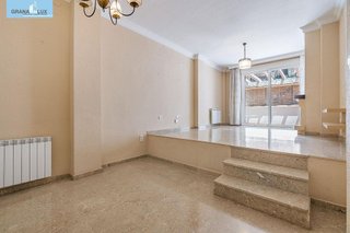 Casa adosada en venta en Huétor Vega