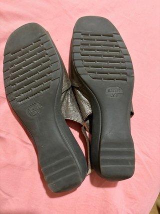 Sandalias The Flexx doradas/plateadas