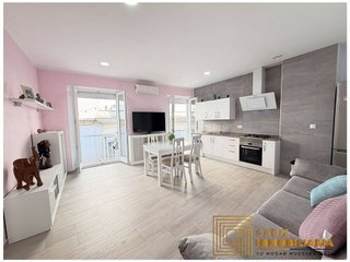 Piso en venta en La Caleta - La Viña en Cádiz