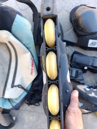 Patines en línea K2 con protecciones y mochila