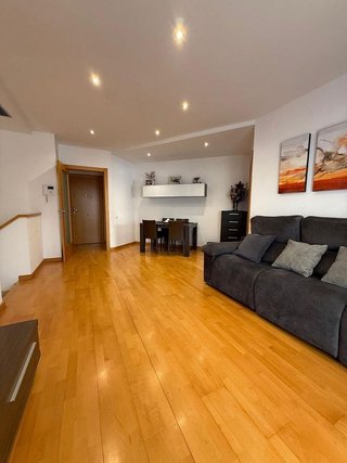 Dúplex en venta en Pubilla Cases en Hospitalet de Llobregat, L´