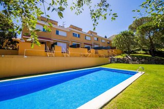 Casa adosada en venta en Els Pins - Politur en Castell-Platja d´Aro