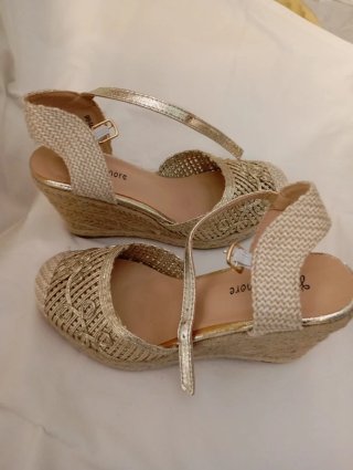 Zapato verano cuña  T. 36