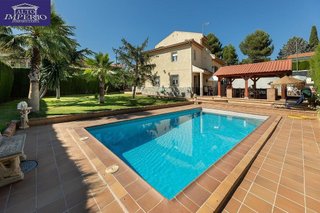 Chalet en venta en Otura