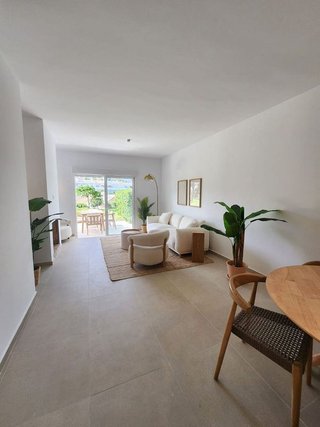 Piso en venta en Los Naranjos - Las Brisas en Marbella