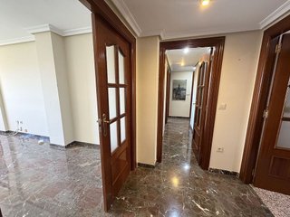 Piso en venta en Renfe - Bulevar 1º y 2º Fase en Jaén