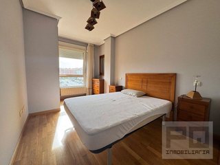 Piso en venta en Universidad en Ávila
