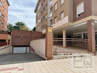 Piso en venta en Universidad en Ávila