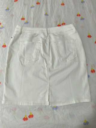 Falda vaquera blanca NUEVA a estrenar