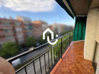 Piso en venta en Riu en Santa Coloma de Gramanet