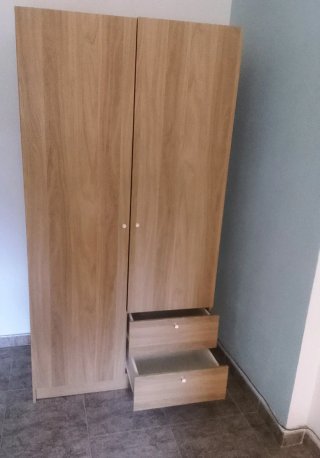 Armario de madera 2 puertas y 2 cajones