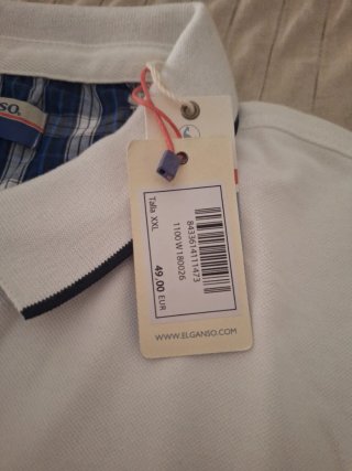 Polo blanco nuevo con etiqueta