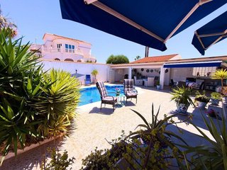 Chalet en venta en La Siesta - El Salado - Torreta en Torrevieja