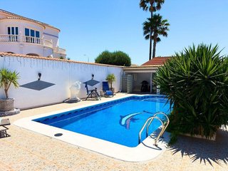 Chalet en venta en La Siesta - El Salado - Torreta en Torrevieja
