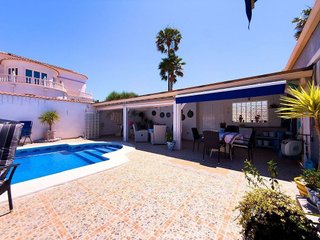 Chalet en venta en La Siesta - El Salado - Torreta en Torrevieja
