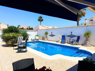 Chalet en venta en La Siesta - El Salado - Torreta en Torrevieja