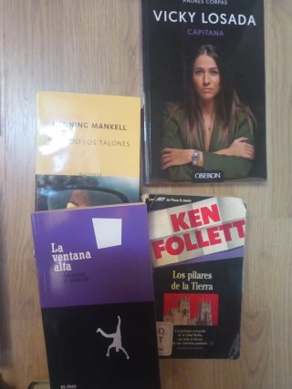 Lote 24x12€ Stephen King Borges Javier Cercas