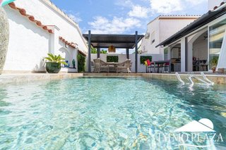 Chalet en venta en Empuriabrava en Castelló d´Empúries