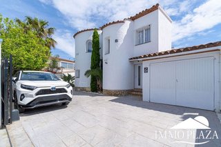 Chalet en venta en Empuriabrava en Castelló d´Empúries